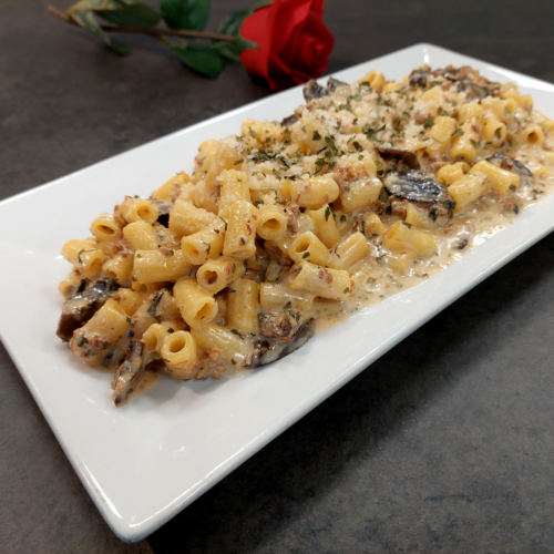 Maccheroni Creamy Sausage and Mushrooms