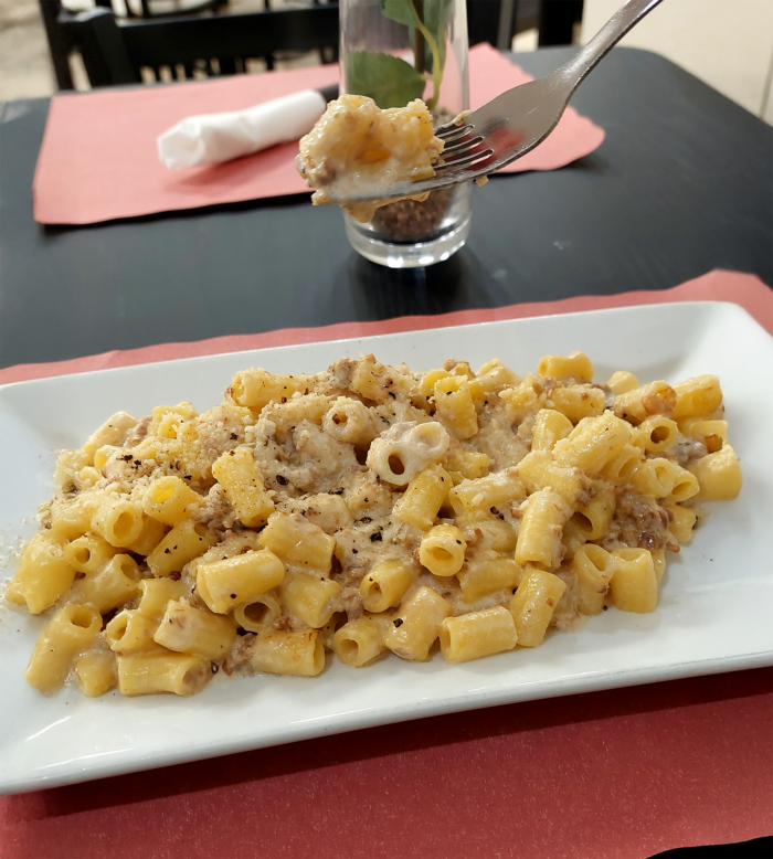 Maccheroni with Cream and Sausage