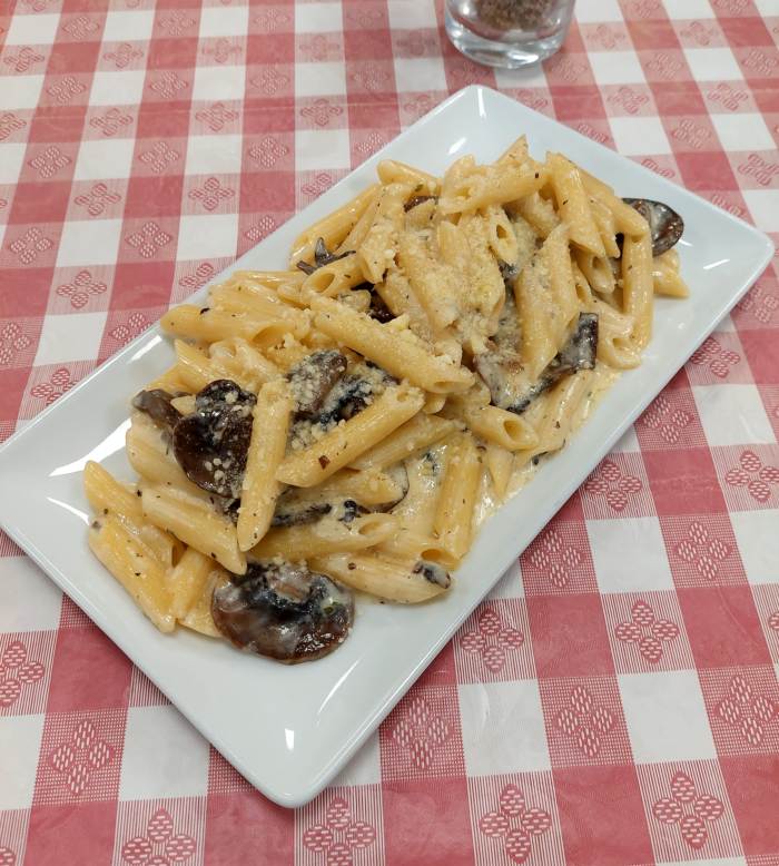 Penne with Truffle Oil and Mushrooms