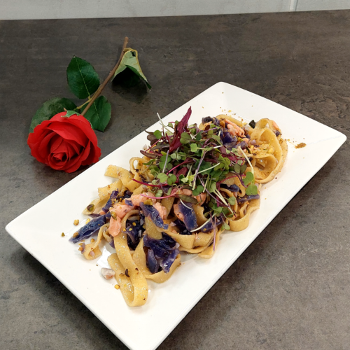 ARTIPASTA | Traditional Italian Food - Tagliatelle with Smoked Saumon and Red Cabbage