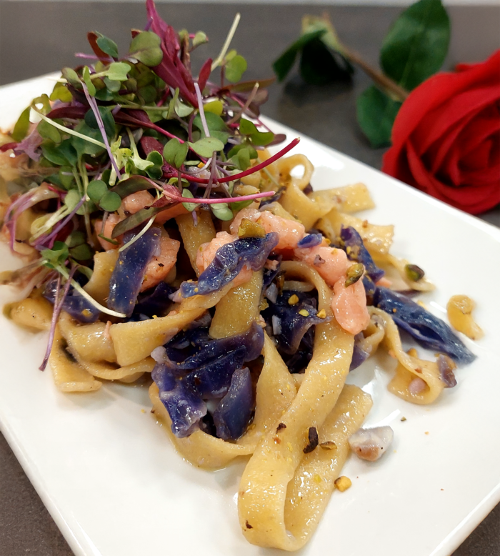 ARTIPASTA | Traditional Italian Food - Tagliatelle with Smoked Saumon and Red Cabbage