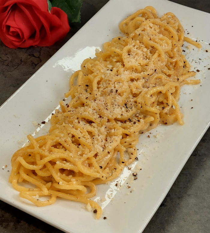 Spaghetti Cacio e Pepe | ARTIPASTA Italian Food